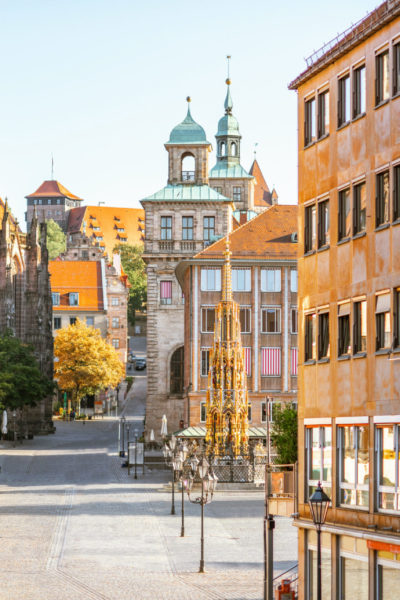 Ein Ausblick auf die Altstadt Nürnberg am frühen morgen.